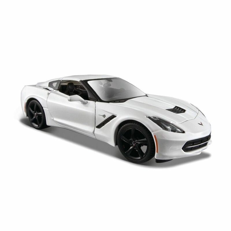 Maisto 2014 Corvette Stingray Coupe 1.24 Special Edition