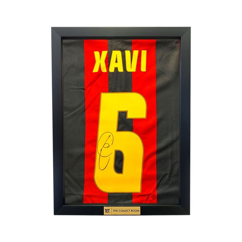 The Collect Room Xavi Back Signed FC Barcelona 2005-06 Home Jersey Fan Style With Fan Style Number (34 X 5 X 48cm)